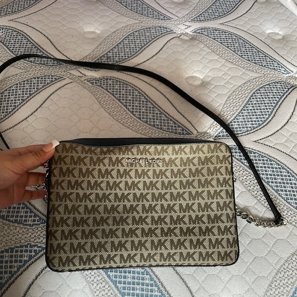Black Michael Kors bag